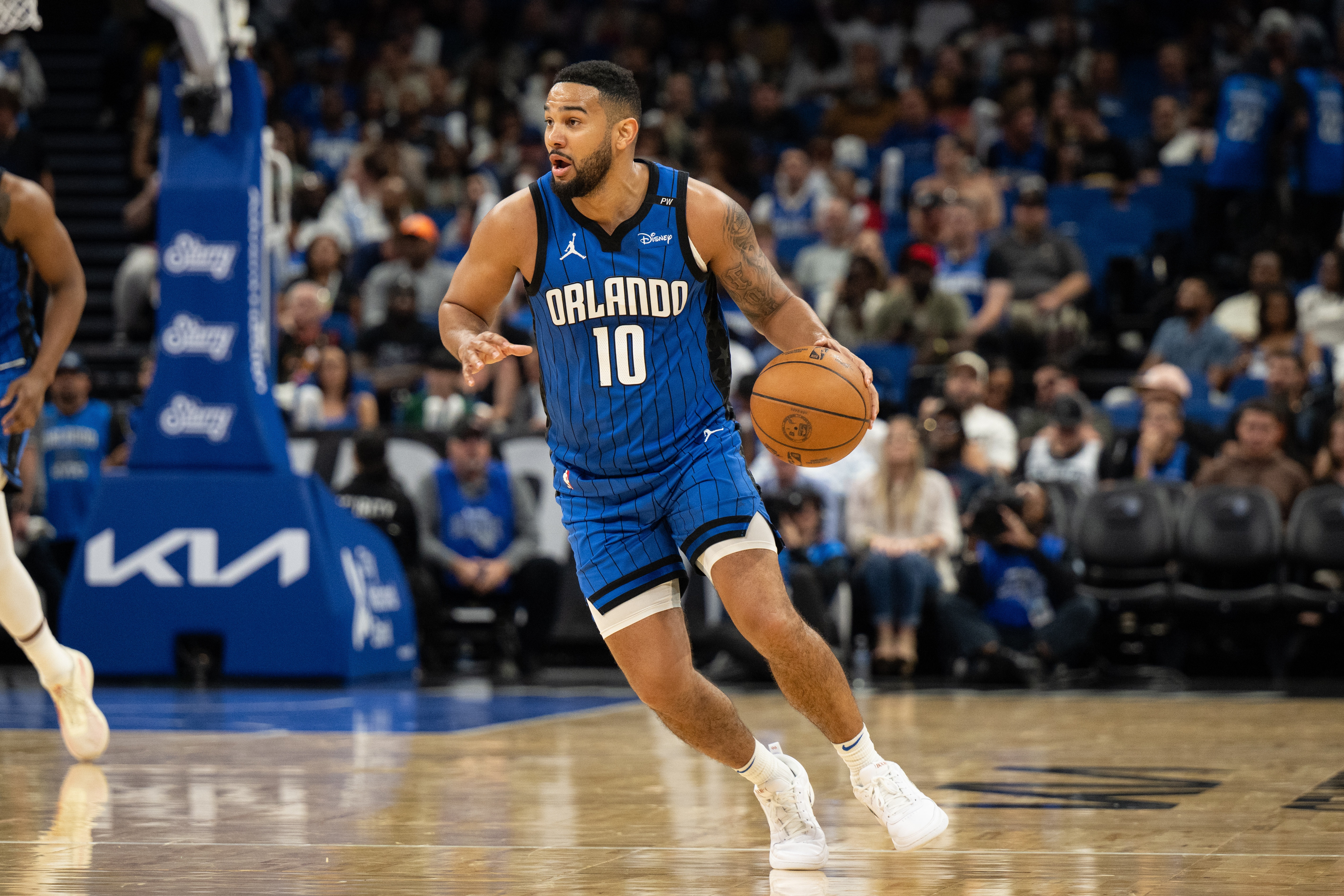 转战欧洲？欧记：多支欧洲球队有意约瑟夫 后者仍在等NBA报价