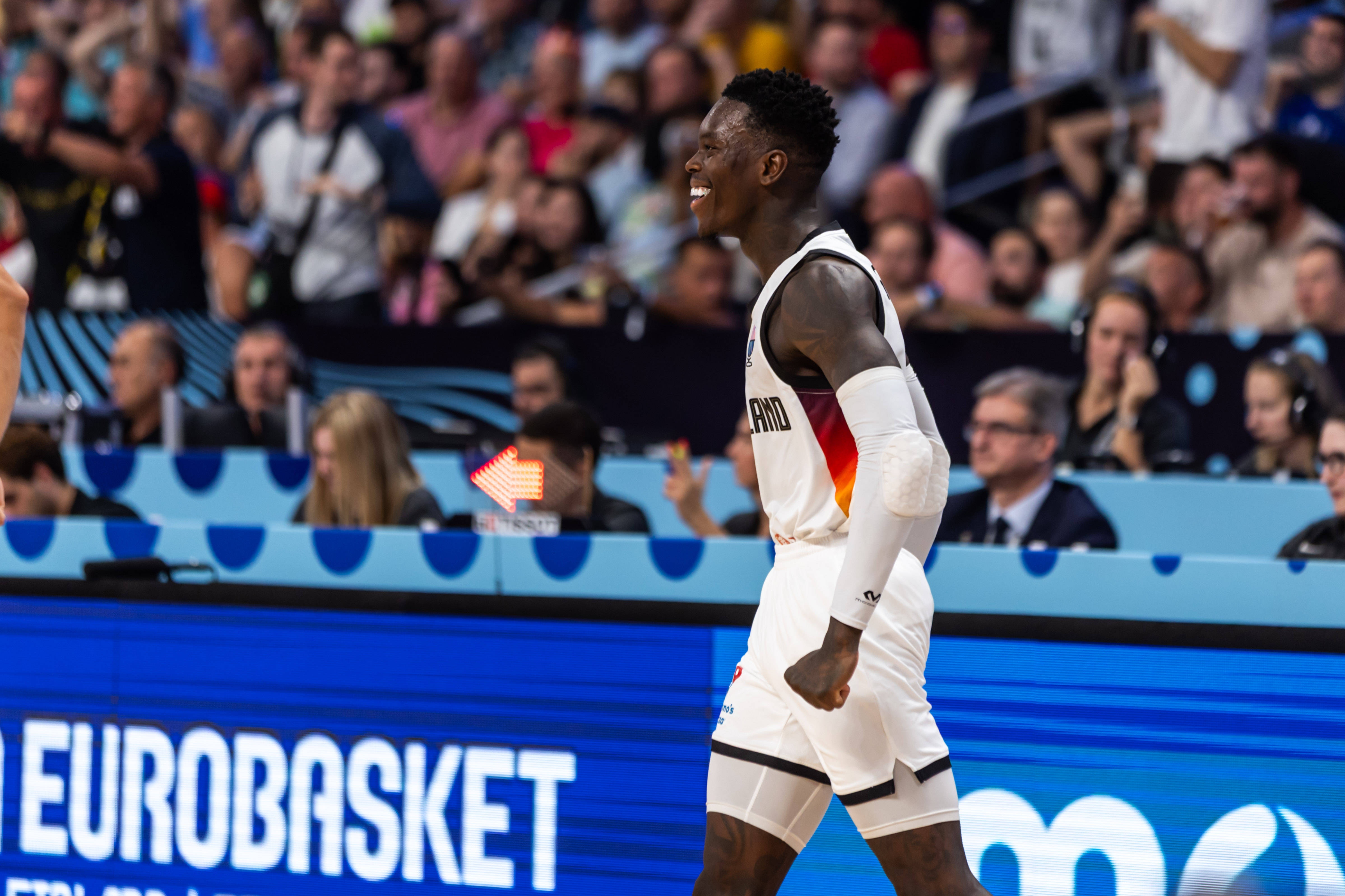 FIBA大杀器!施罗德26分12助率队杀入决赛 正负值+22傲视群雄